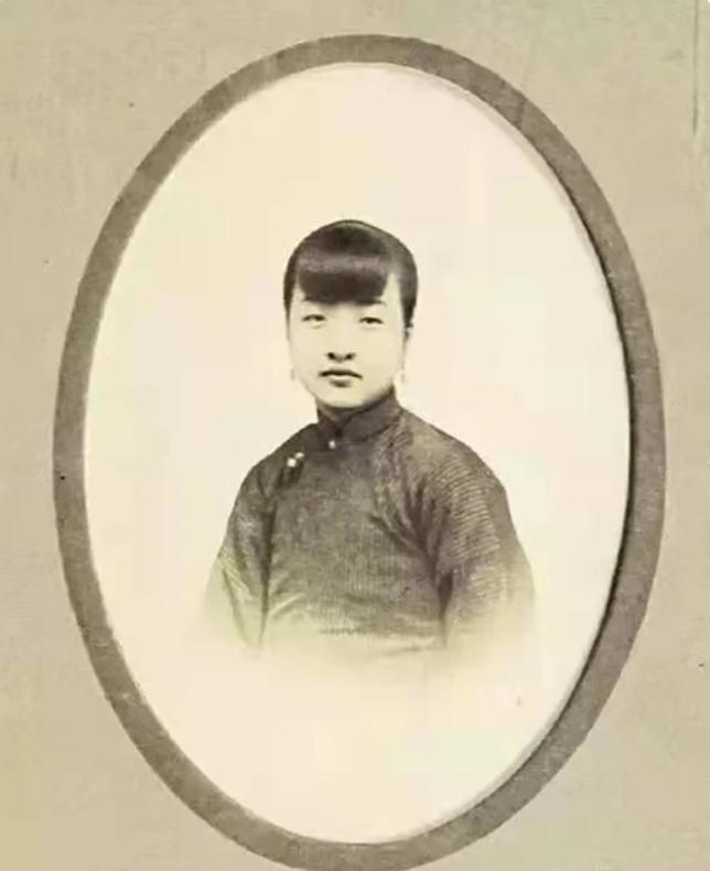 宋子文与蒋经国是什么关系,宋子文的三个女儿照片