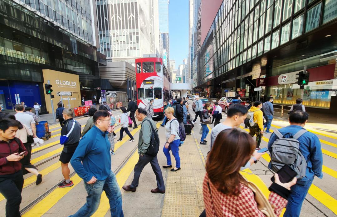 第一批去香港的内地游客,深圳第一批去香港的有多少人