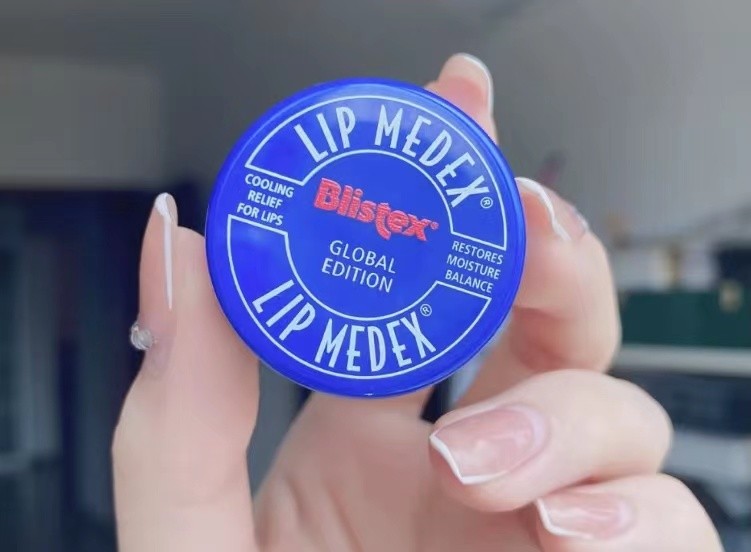 过了40岁用的护肤品,过了四十岁用什么化妆品好