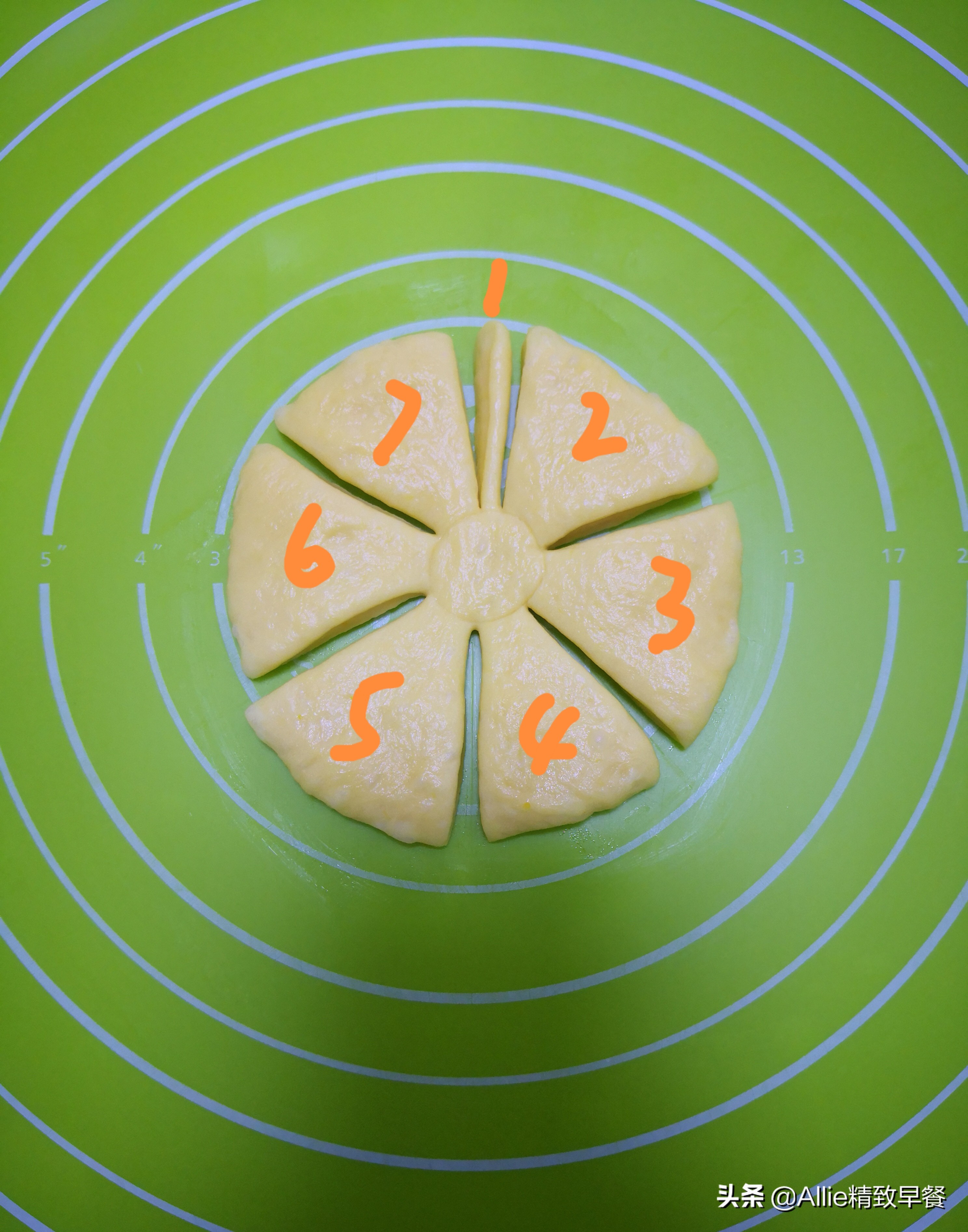 用南瓜做宝宝辅食点心,面食蝴蝶结怎么做简单又好吃
