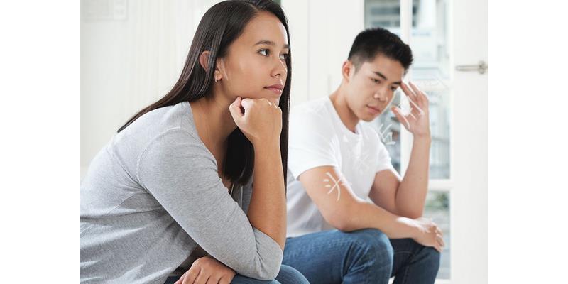 父亲家暴出轨，父母离婚23年，父亲瘫痪后，母亲却和父亲复婚了