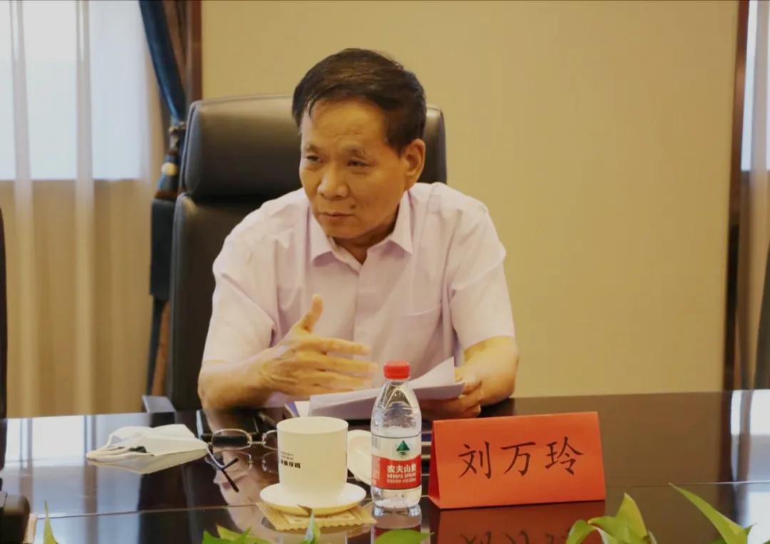 刘万玲：向大家推荐一本理论与实践融合创新的新书《四资运作》