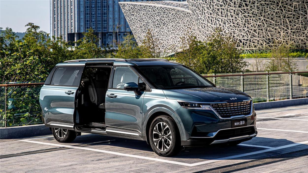 全新起亚嘉华实车很有商务风格,全新款起亚嘉华mpv版