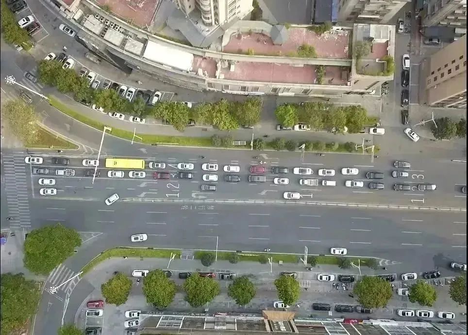 莆田城区交通主干道路线图,莆田变更车道有距离限制吗