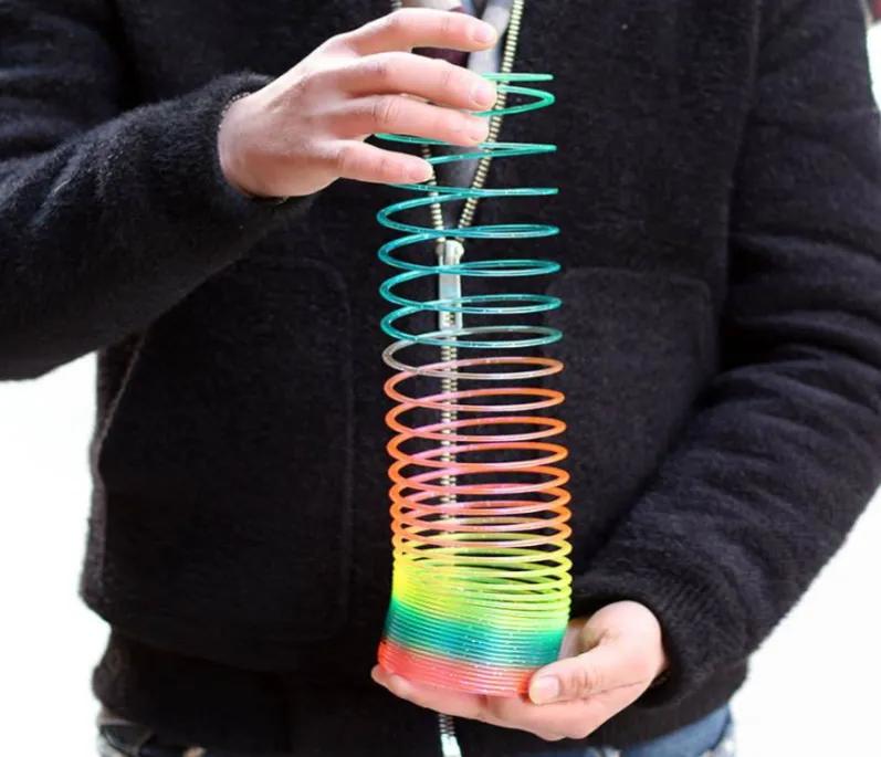 站桩如何开肩开胯,请问站桩功的起势是如何开势的