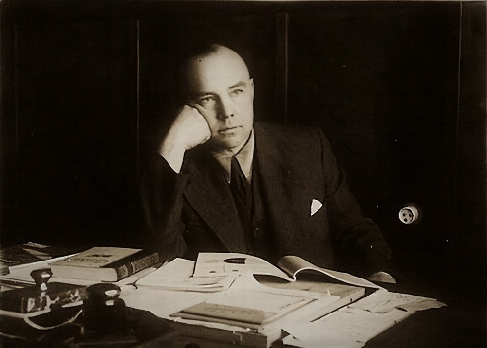 335、他被誉为苏联的歼击机之父！