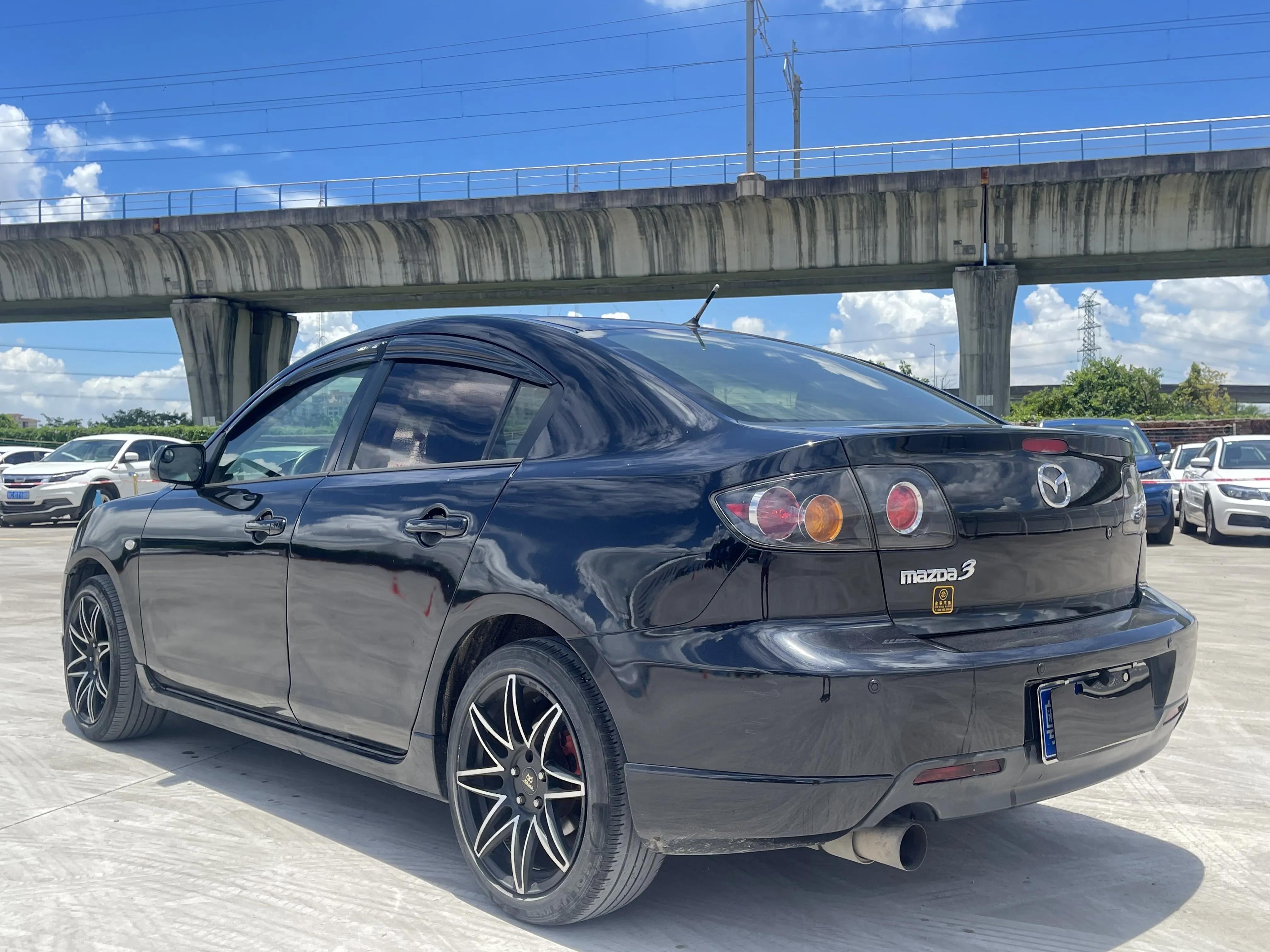 07款深灰色马自达32.0,2007马自达32.0手动豪华版故障