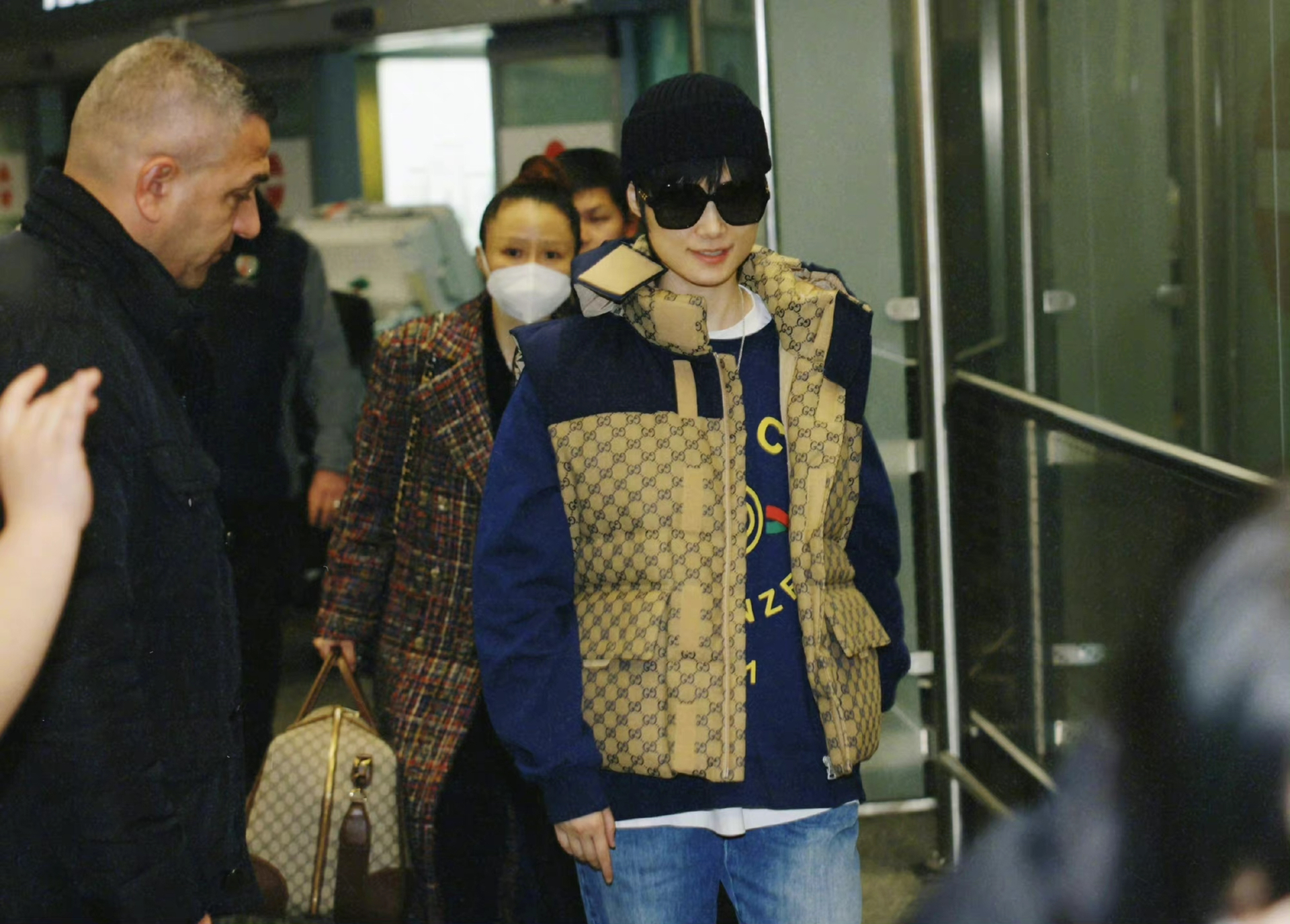 2021gucci古驰时装秀李宇春,赵露思李宇春陈哲远上海古驰活动