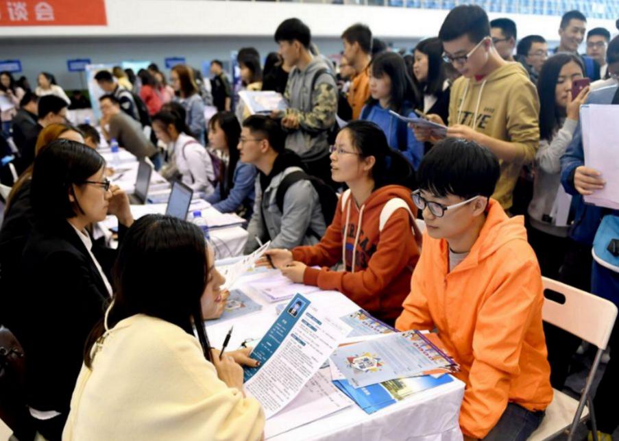 三类人员考试缺考会怎样,30多人的考场