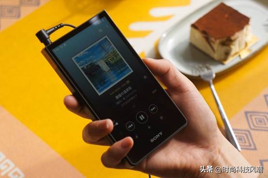 nw-a306索尼黑砖,索尼zx707和索尼黑砖二代对比