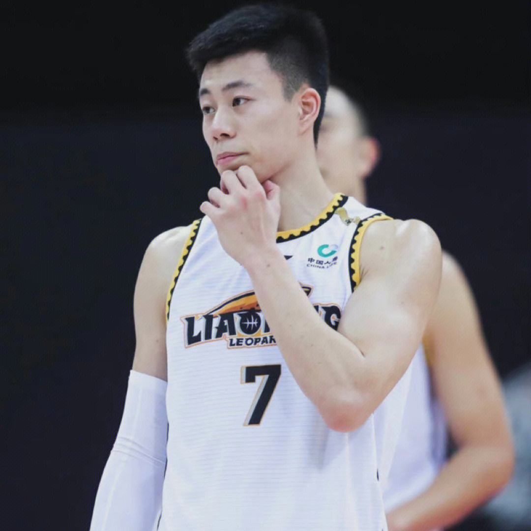 林书豪张镇麟现身野球场,张镇麟林书豪在成都