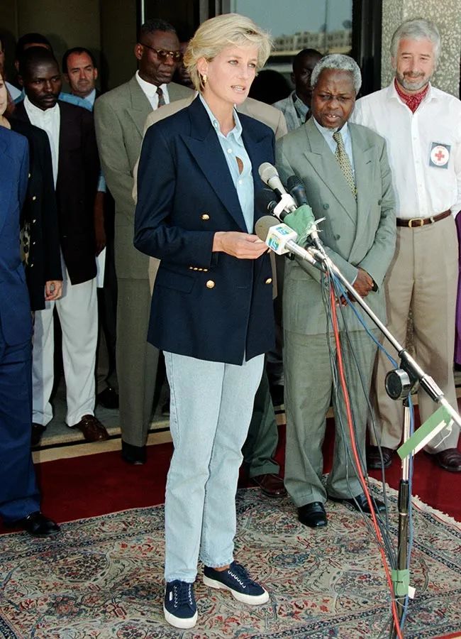 凯特运动装,凯特王妃运动穿搭