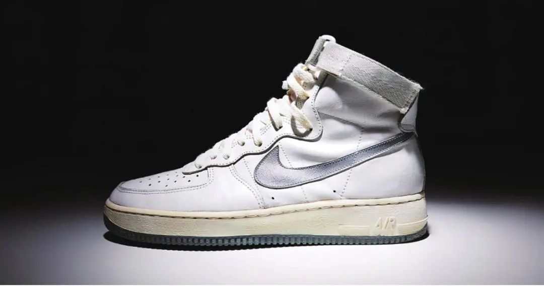 nike和adidas都主打什么,nikeadidas现在怎么样了