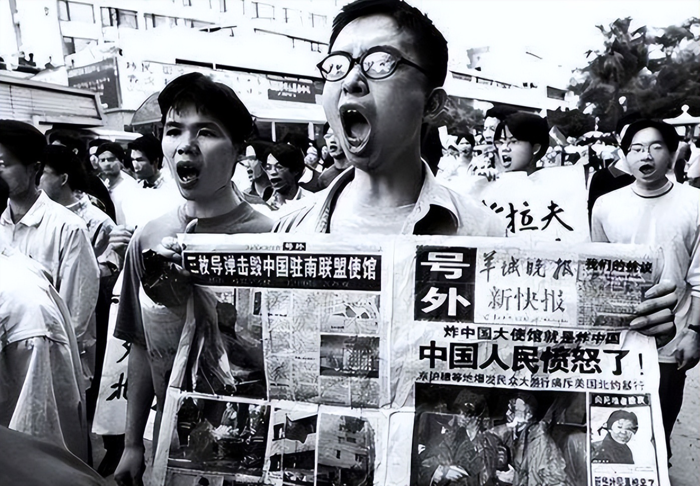 1999年中国大使馆被炸，北约发言人却叫嚣：打击是精准的、合理的