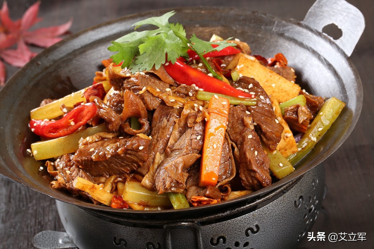 湘菜干锅牛杂的做法和配料窍门,干锅类的菜要什么配料怎么做