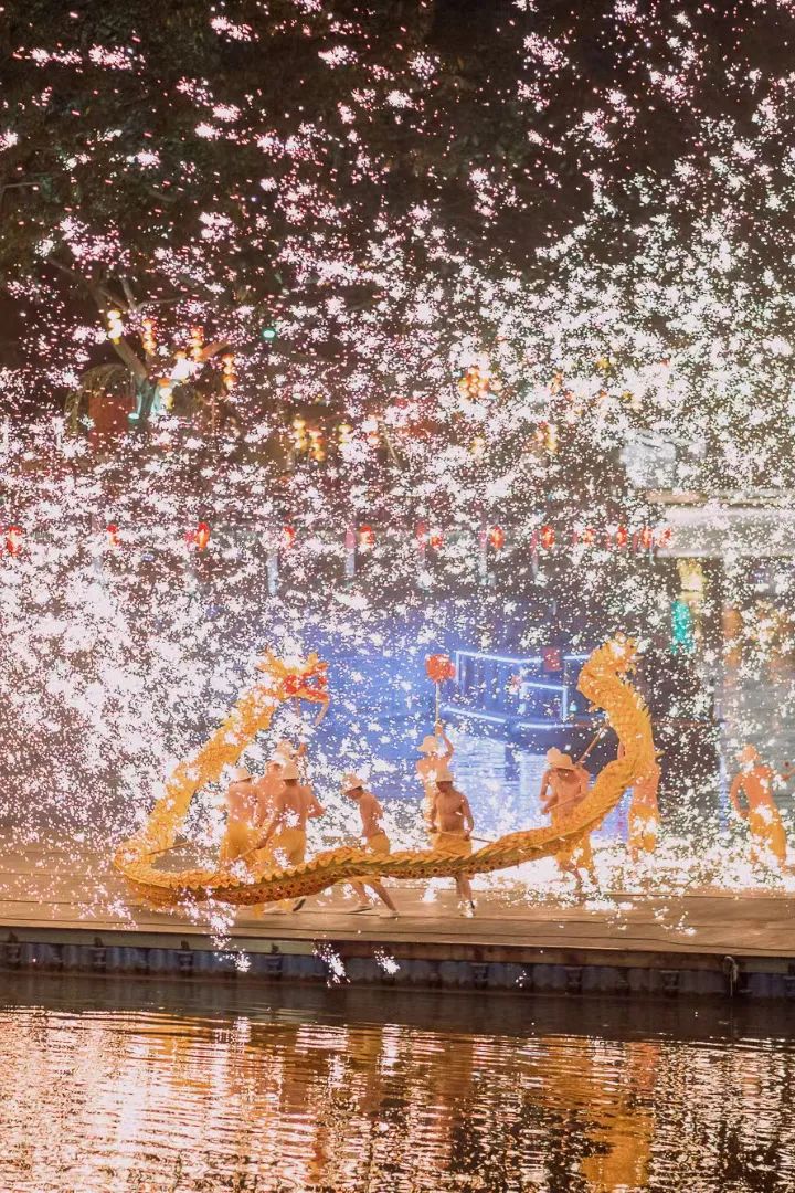 成都向上最新信息,年度向上力量合照