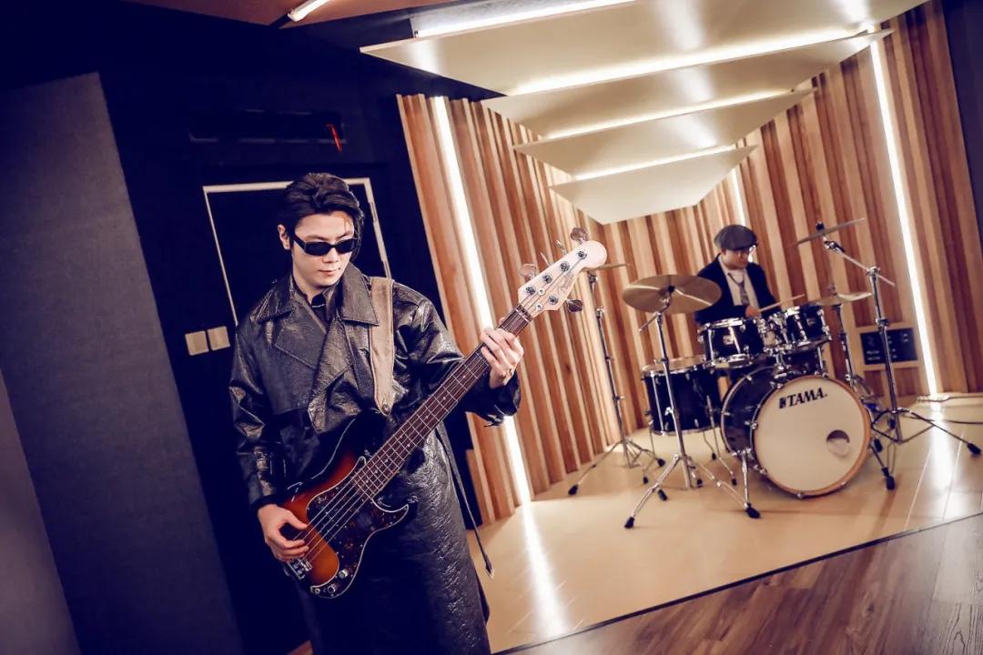 两年前火爆音乐,以前乐队最火的歌