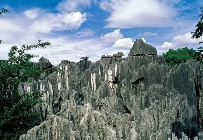 云南昆明有哪些景点值得去,云南昆明旅游必去十大景点