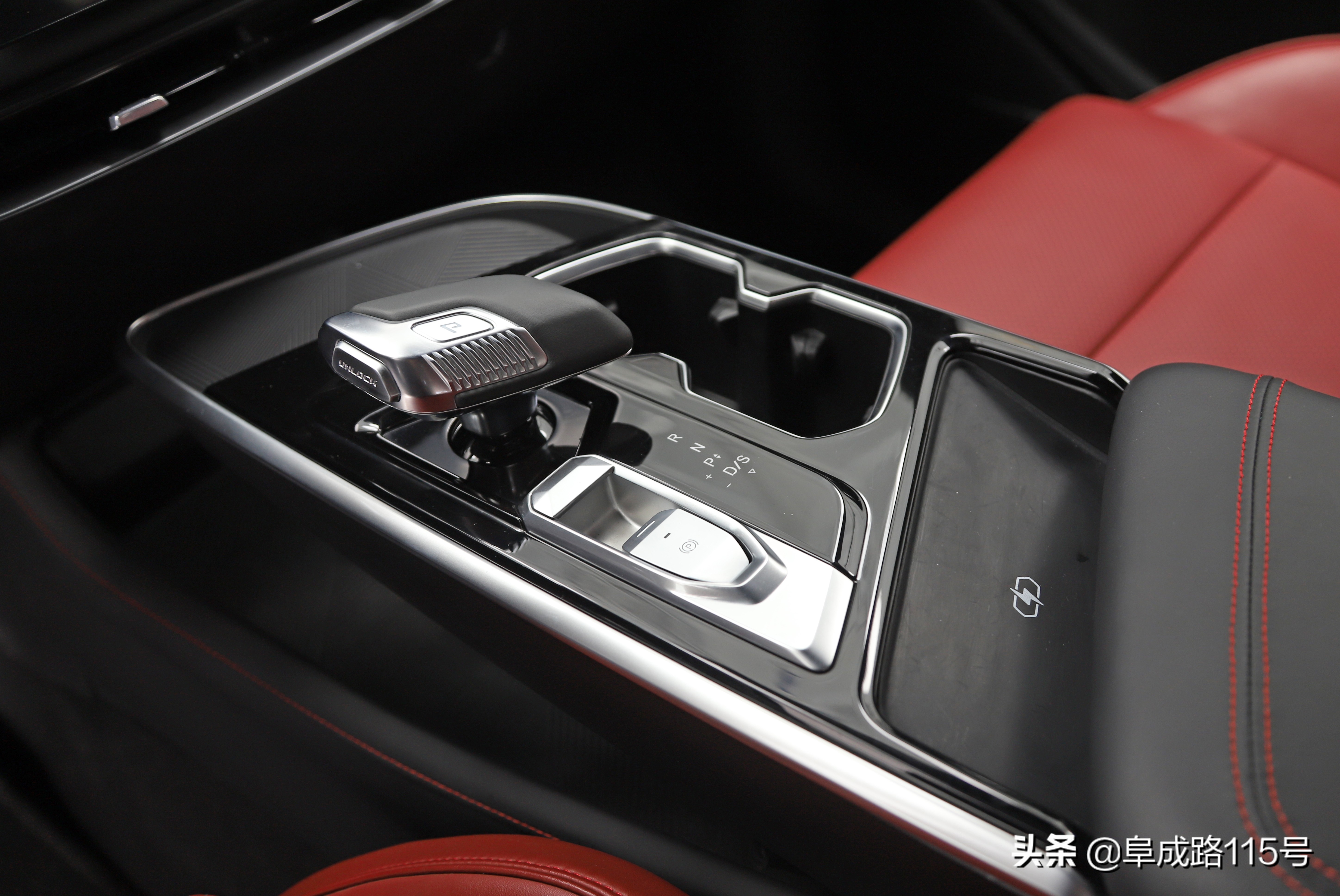 电子后视镜、鸿蒙OS车机这台叫魔方的北京特产有秘密