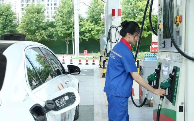 92号汽油一公斤相当于多少升,1升汽油等于多少公斤答案