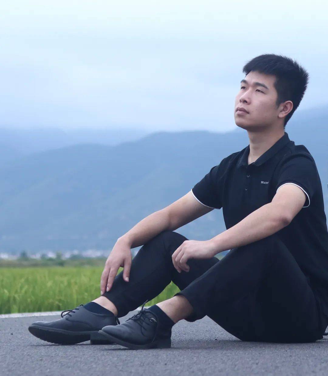 98年小伙开网店赚5万一月,小伙第一次做网店爆单