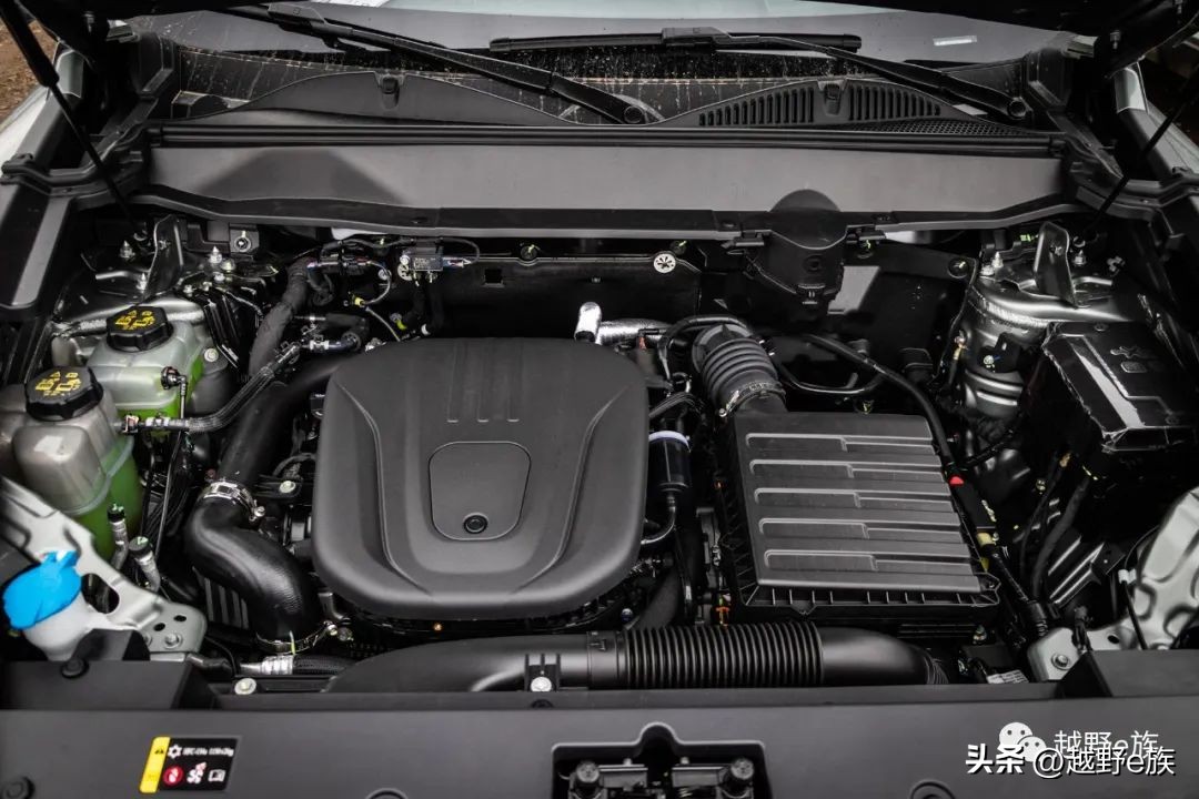 哈弗猛龙高速公路试驾,20万左右新能源硬派越野二手