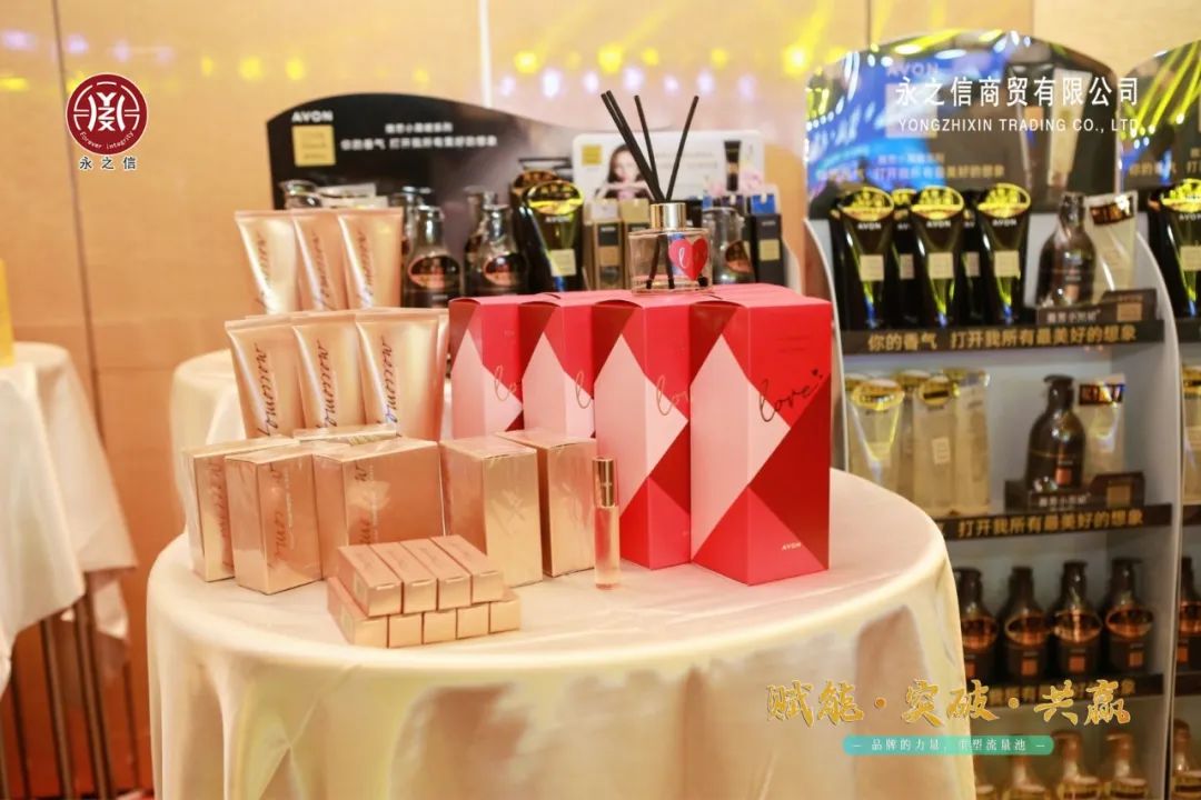 和欧莱雅们合作定制款，“小林哥”如何赋能门店？