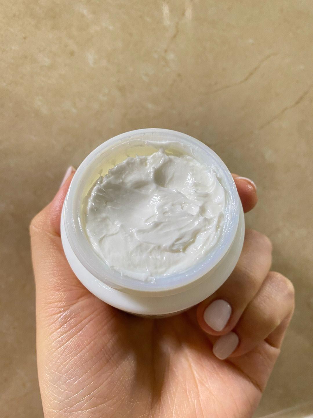 赫莲娜与海蓝之谜哪个修复效果好,海蓝之谜与赫莲娜哪个好用