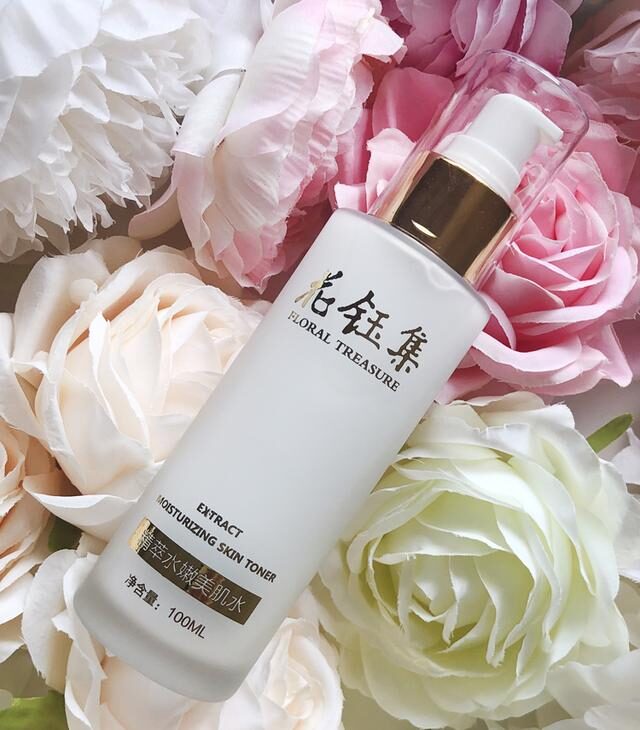 肌肤干燥用什么爽肤水比较好,想要保持皮肤水润有弹性