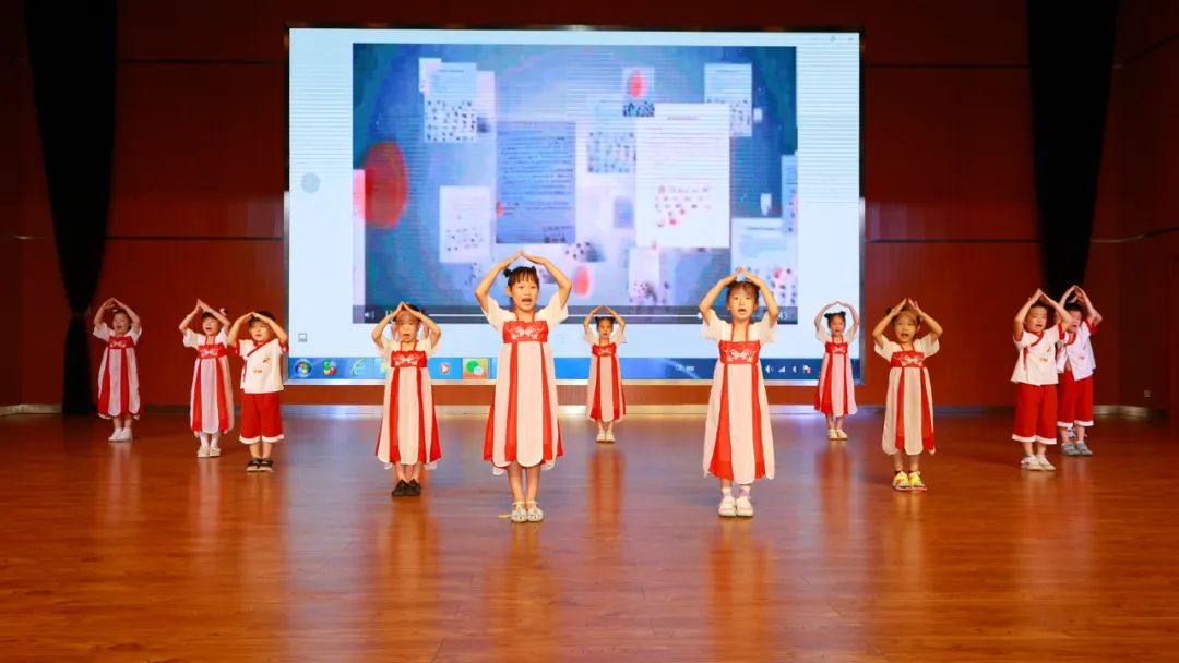 居民在趣味游戏中了解垃圾分类,垃圾分类趣味游戏活动方案