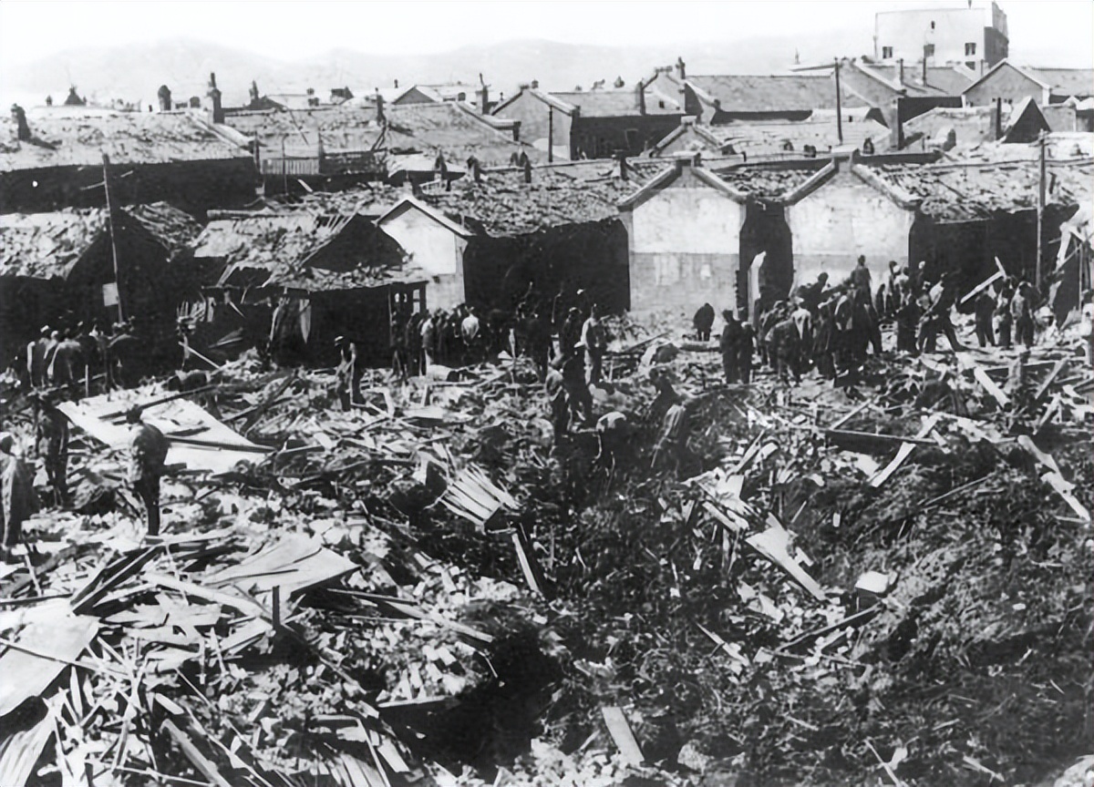 朝鲜军惨败后，后方只剩女人，志愿军高层严令：犯作风错误者枪毙