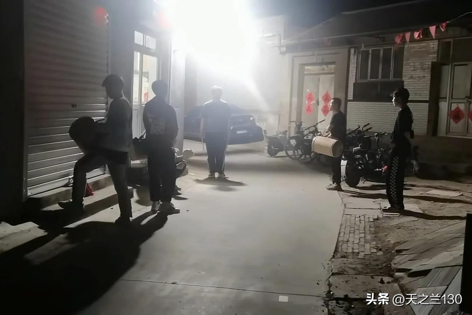 身体抱恙，北京胜芳来回跑，健康状况令人担忧，盼盼奶奶终于住院