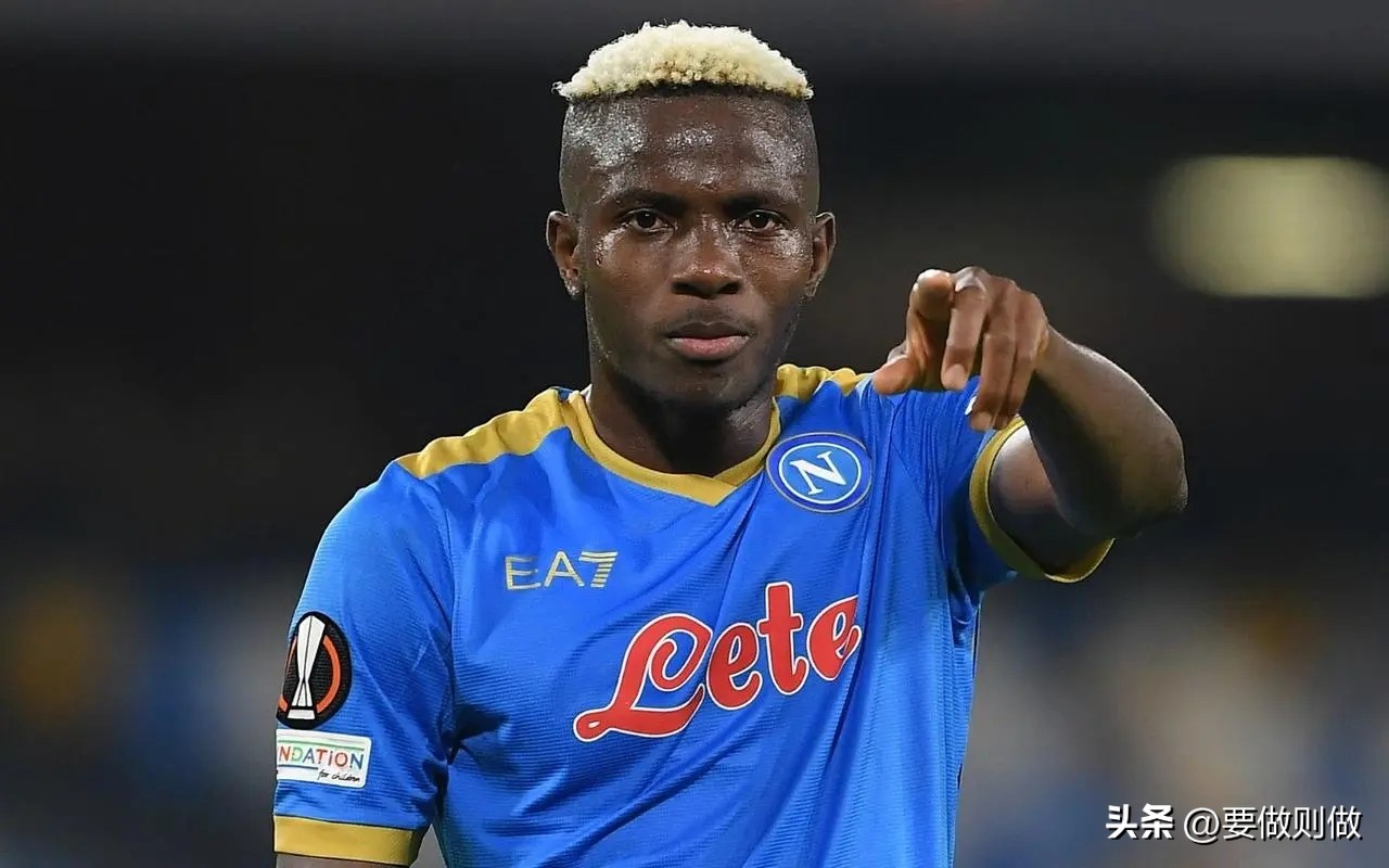 顶级俱乐部阵容搭配,各个足球俱乐部的顶级中锋