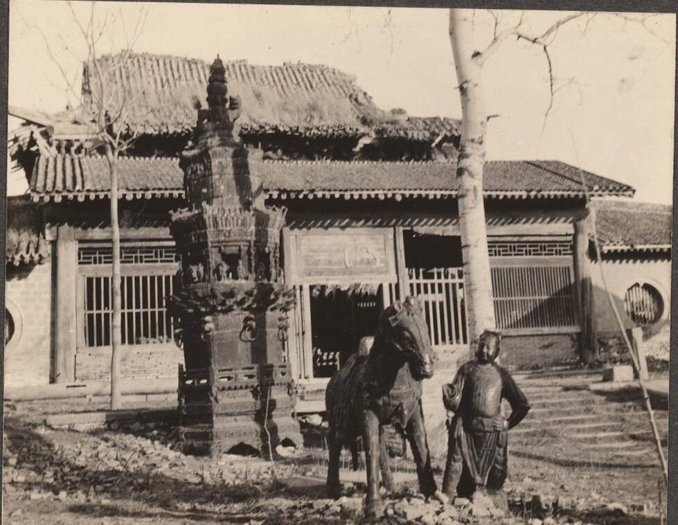 日军日记：*安妇慰**不服从管教，我很愤怒，用*刀刺**插入她的*体下**