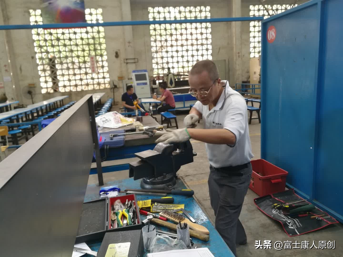 富士康普工干到课长需要多久,入职富士康23年