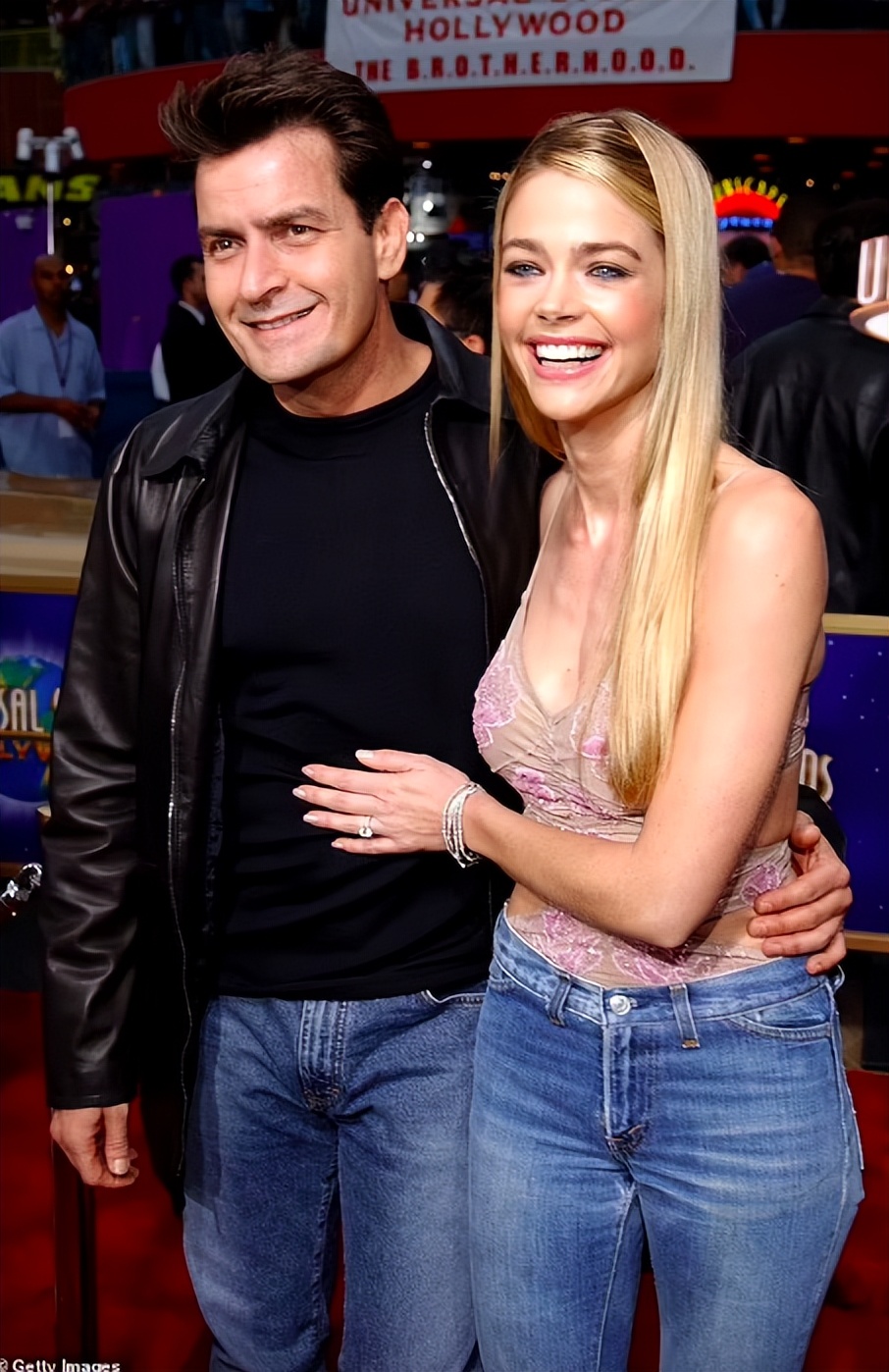 美国18岁星二代卖裸照赚钱？明星父亲痛骂，网友呛：渣男还有脸说