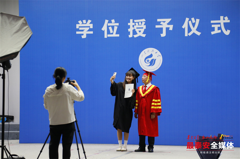 山东大学经济学院毕业典礼,山东科技大学毕业启程