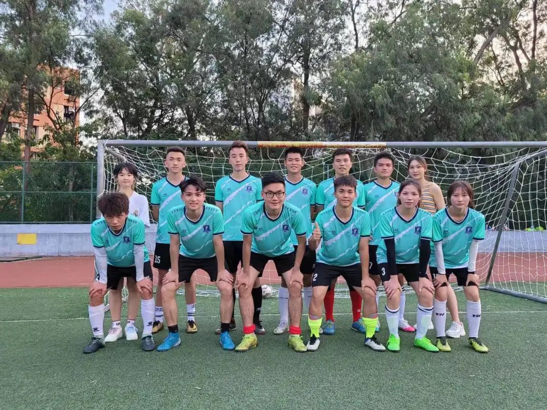 瓒崇悆濂冲绮よ,瓒崇悆濂冲骞垮窞