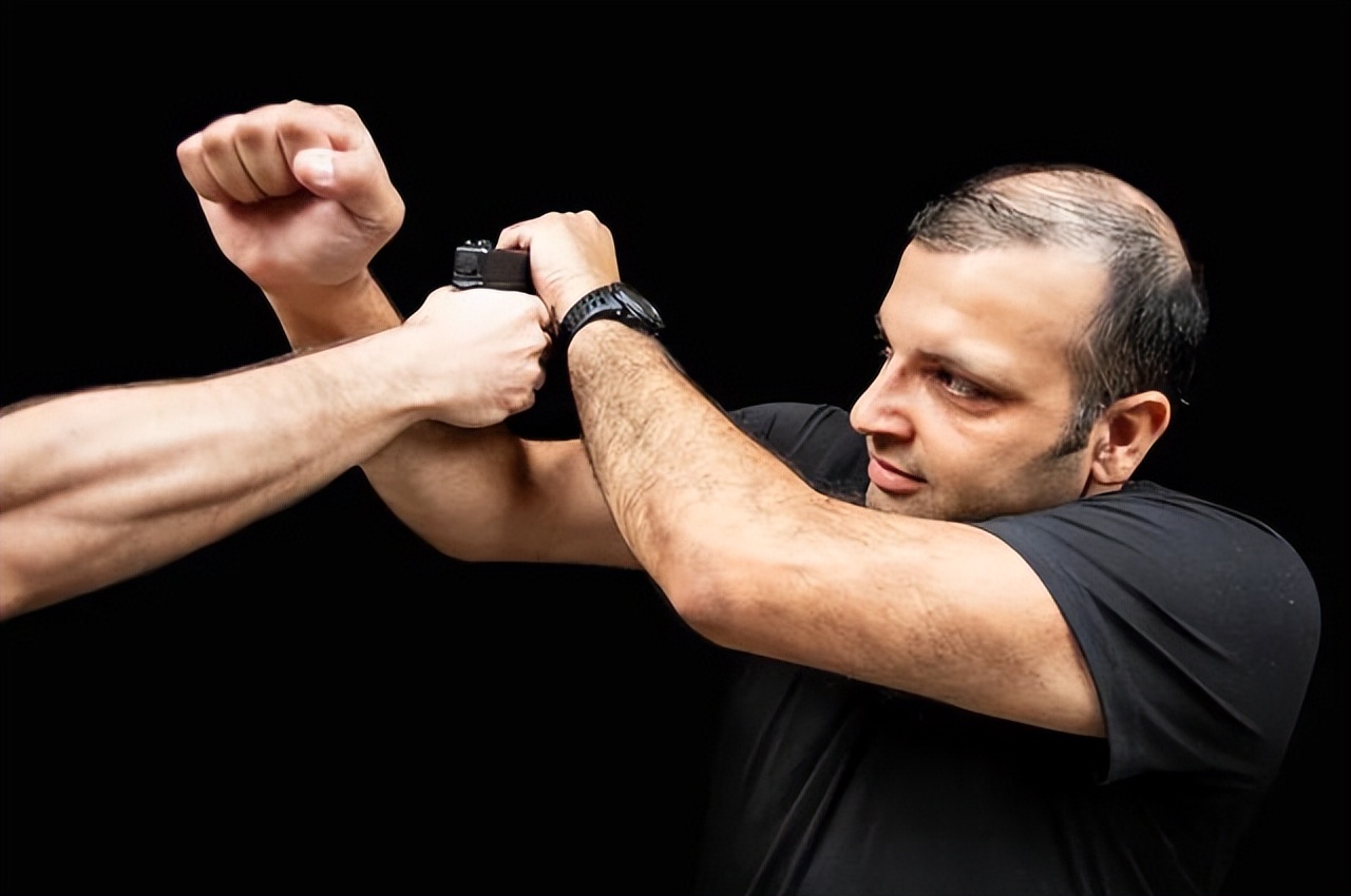 以色列格斗术只打要害，招招致命？其到底有多凶狠？