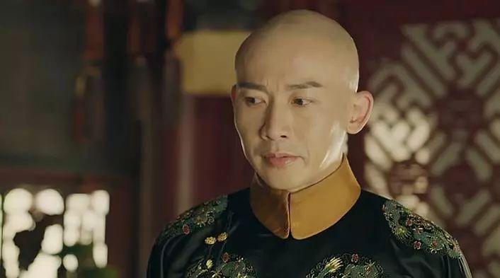 给2022年“进步最大的十位男演员”排个名：靳东第十，王骁第二