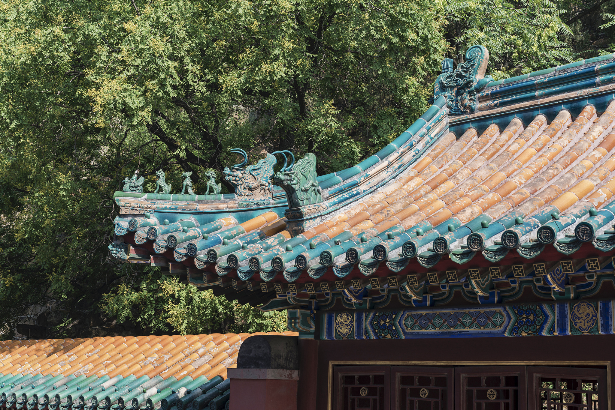 漫步北京颐和园,走颐和园长廊寓意