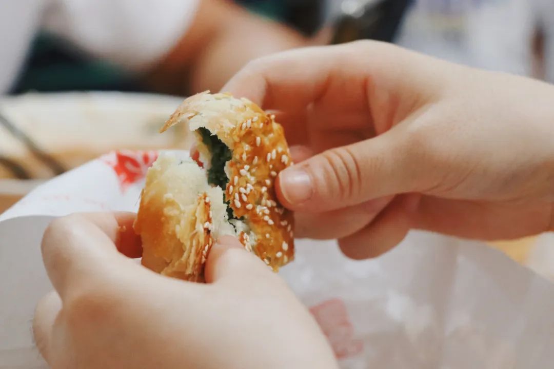 两天一夜嗨吃15顿，这座小城真把人香迷糊了