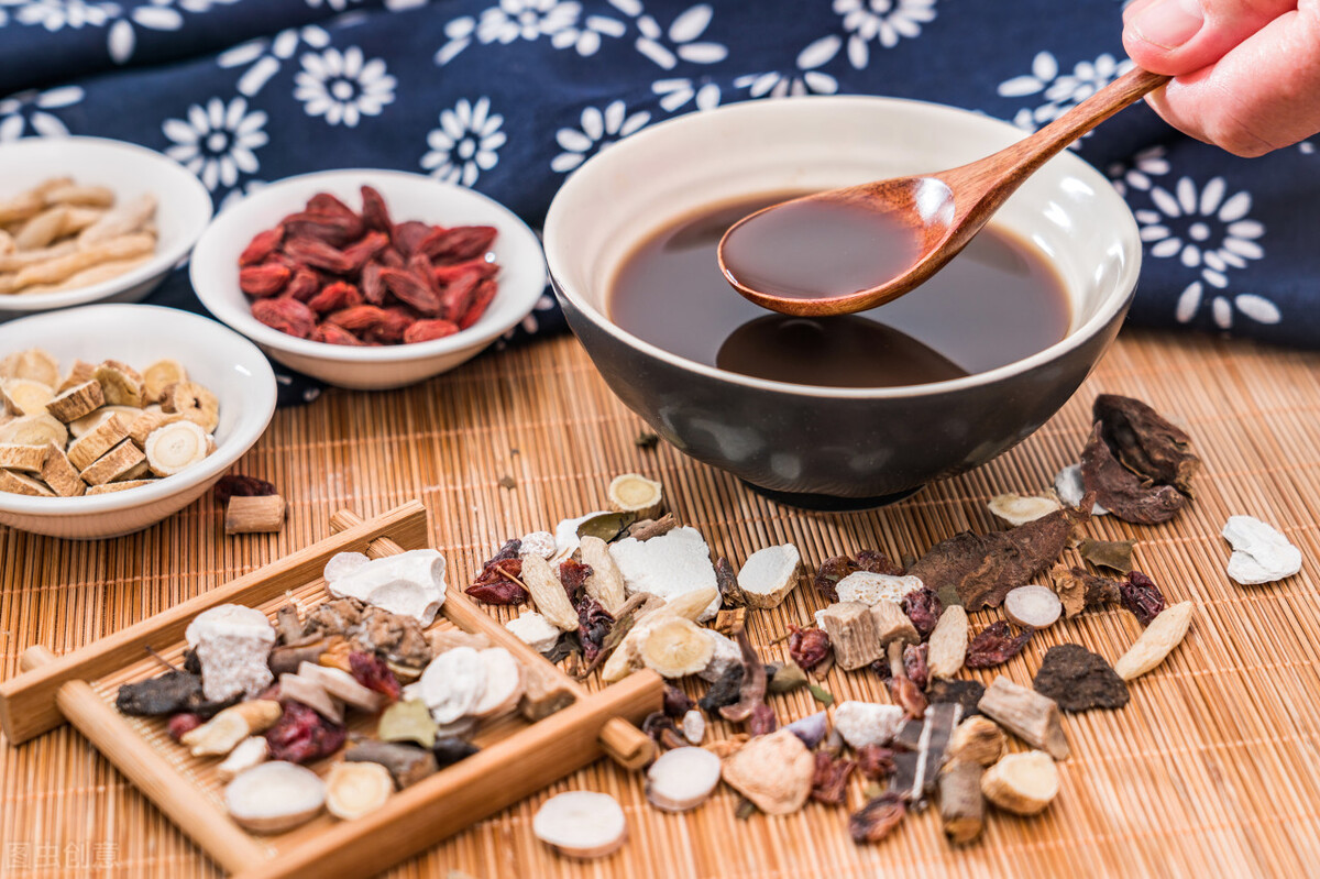 痰多脾胃虚弱喝什么中药,肾虚脾胃虚痰多