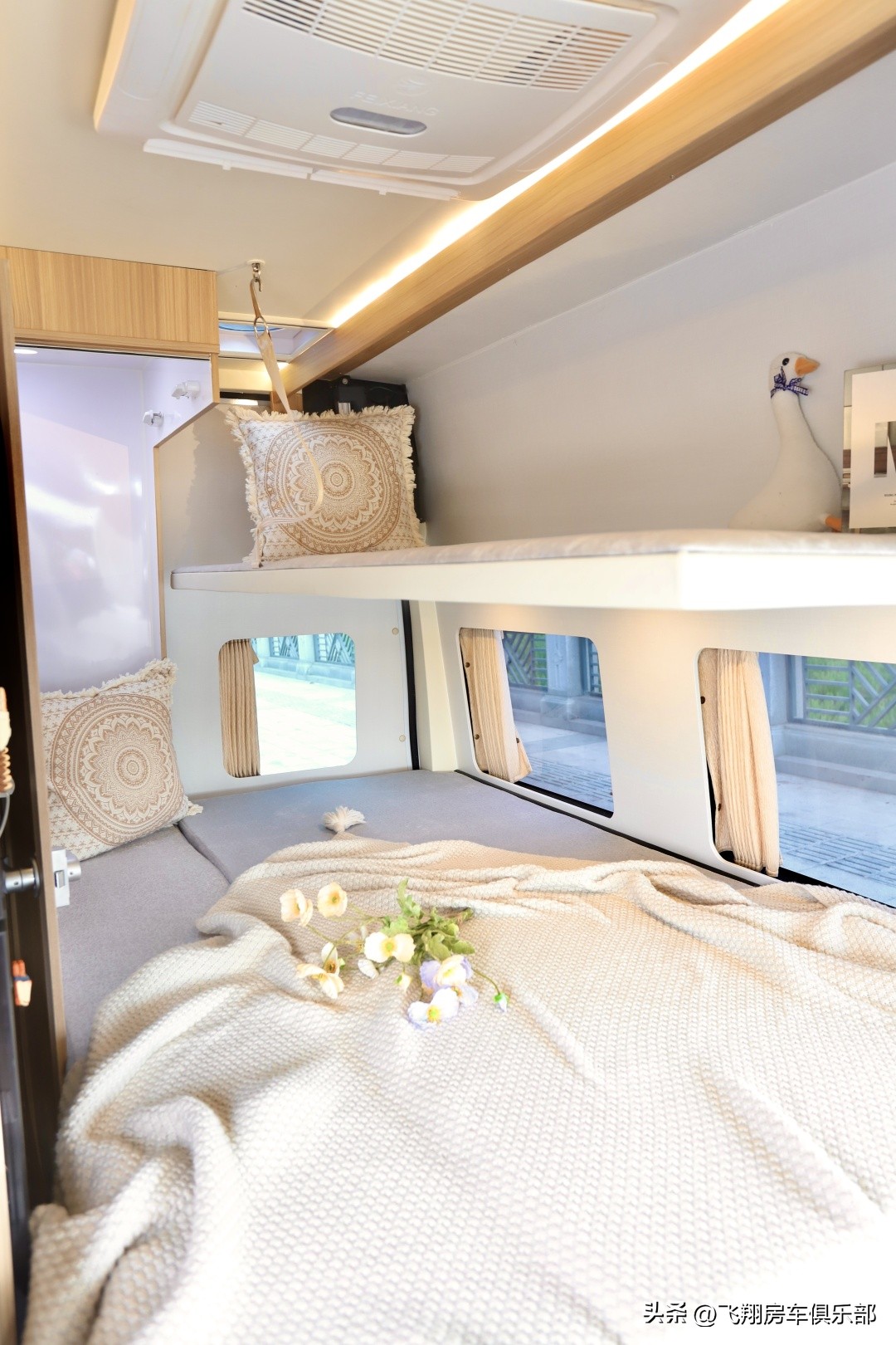 20万皮卡升降硬顶房车,20万房车b型中顶房车