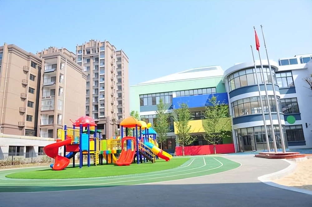 内蒙6岁天才女孩特招入伍,蒙古6岁女孩破格入伍