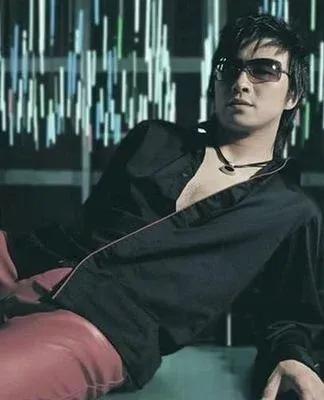 半壁江山李健汪峰,汪峰谈李健吉他水平