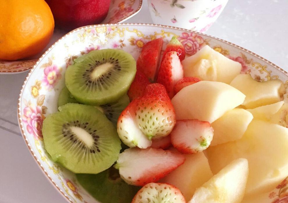 男士护肤指南有效打造健康肌肤,秋季男士潮流时尚