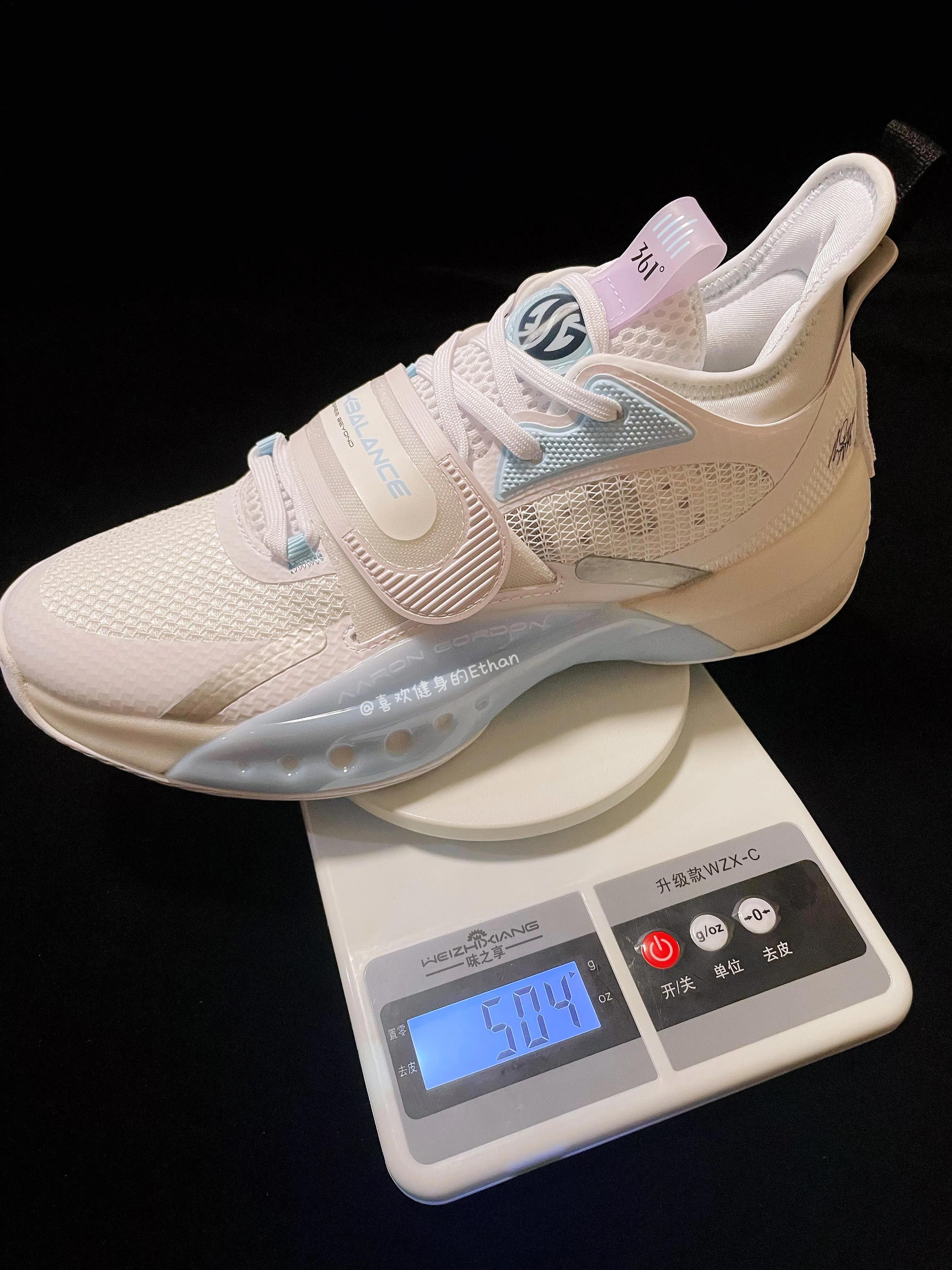 禅4是不是签名鞋,禅四球鞋测评