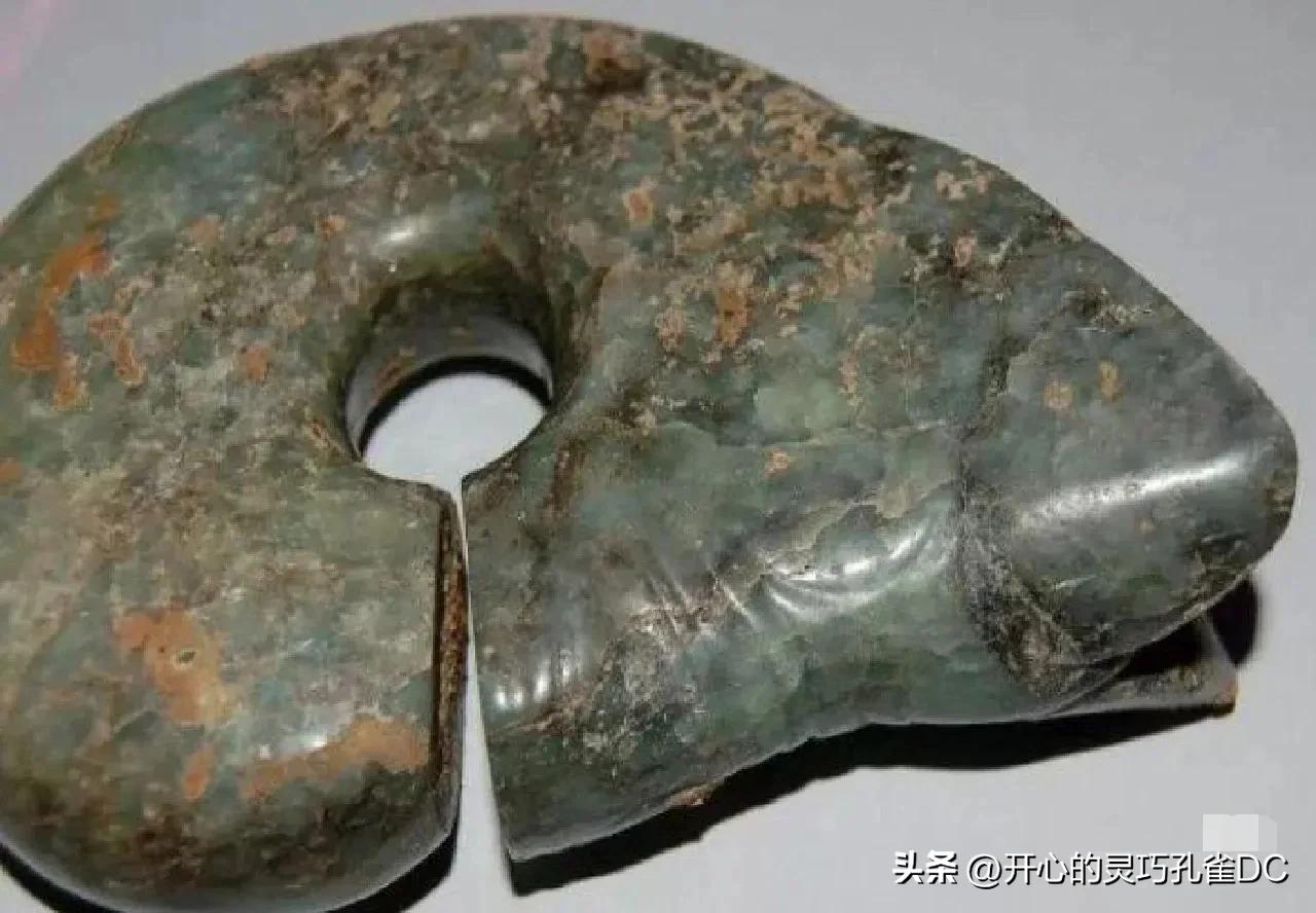 考古工作人员盗走红山玉猪龙,哪个考古人偷了玉猪龙