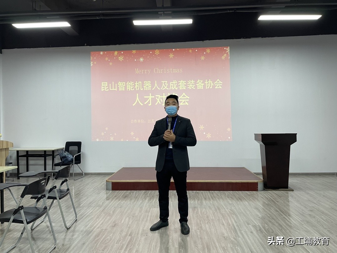 大型专场招聘会圆满举办宣传稿,大型招聘会圆满收官